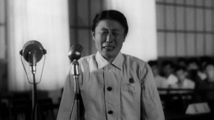 1956年军事法庭对日本战犯进行审判，一位证人的出现震惊众人