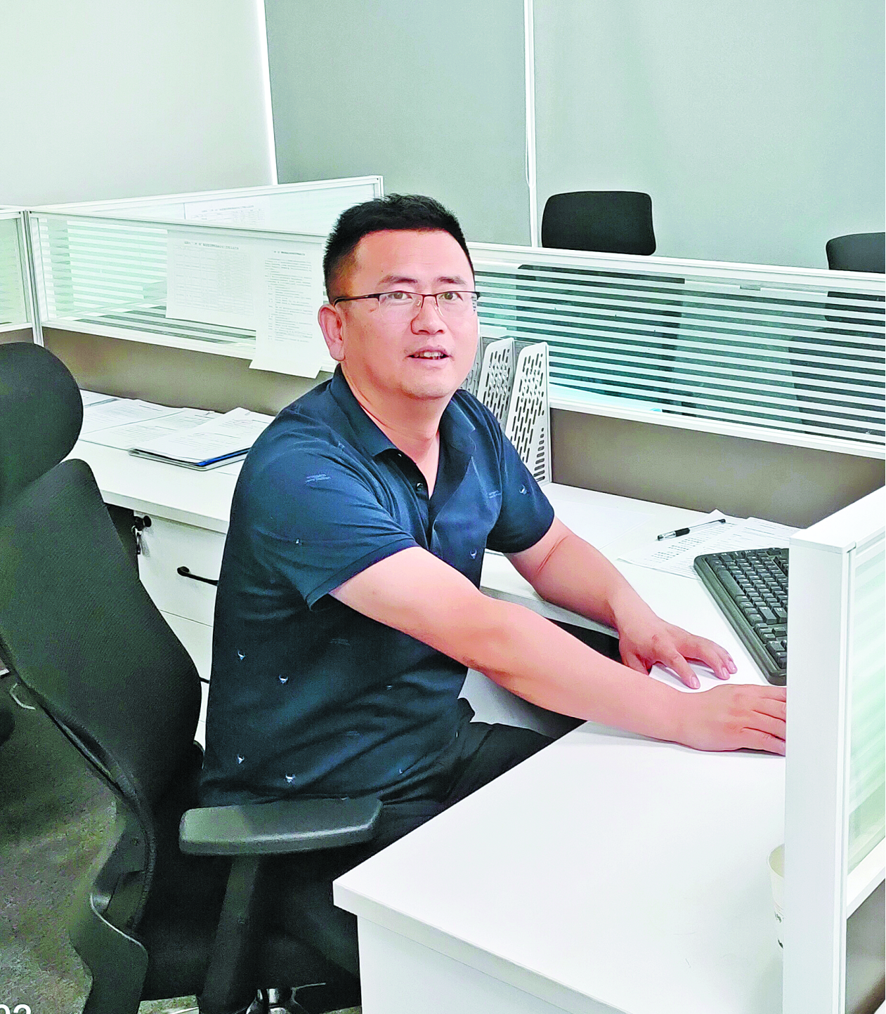 亲商助企专员郝维君