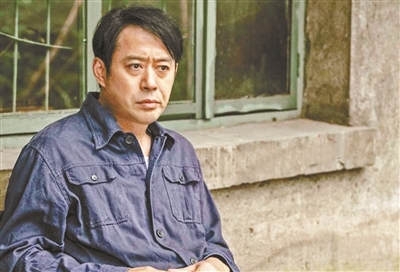 刘钧饰演父亲乔祖望