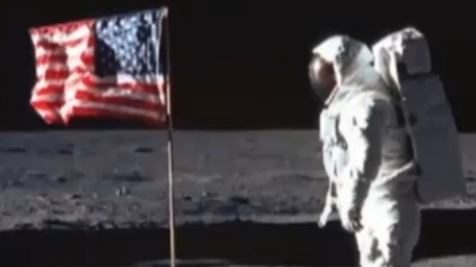 1969年美国阿波罗号登月成功，对于人类来说意味着什么？