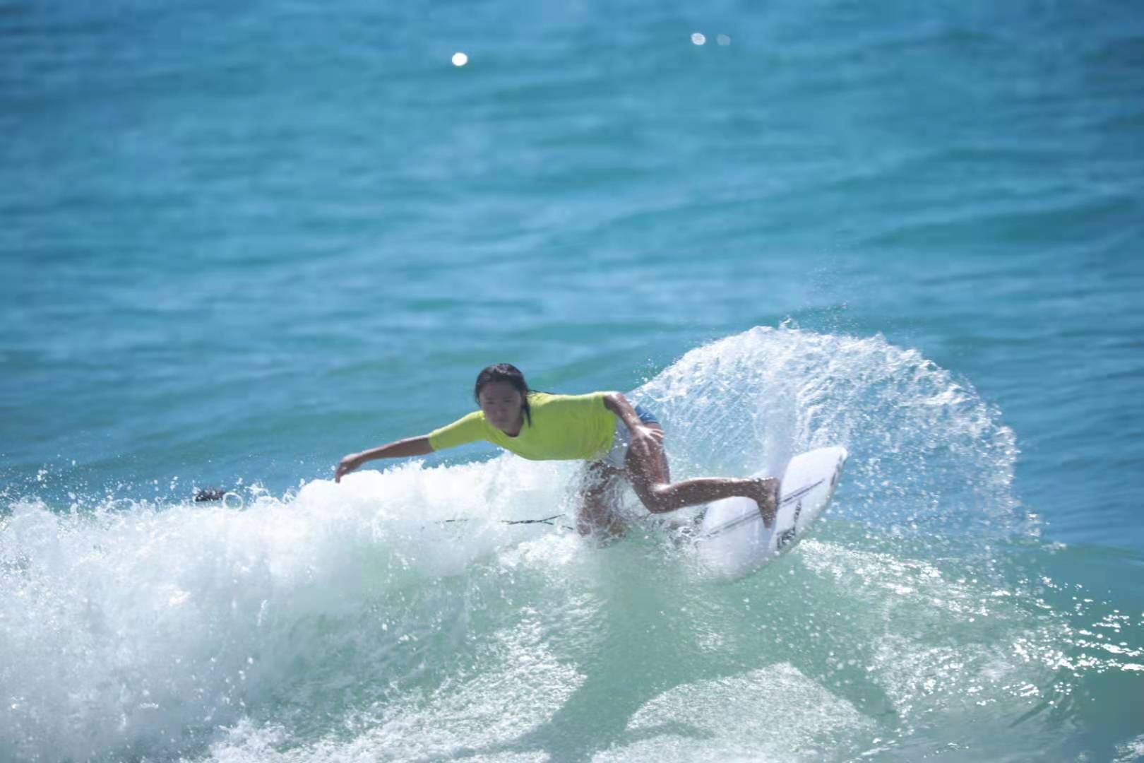 第十四届全国运动会冲浪比赛预赛在海南万宁日月湾开赛