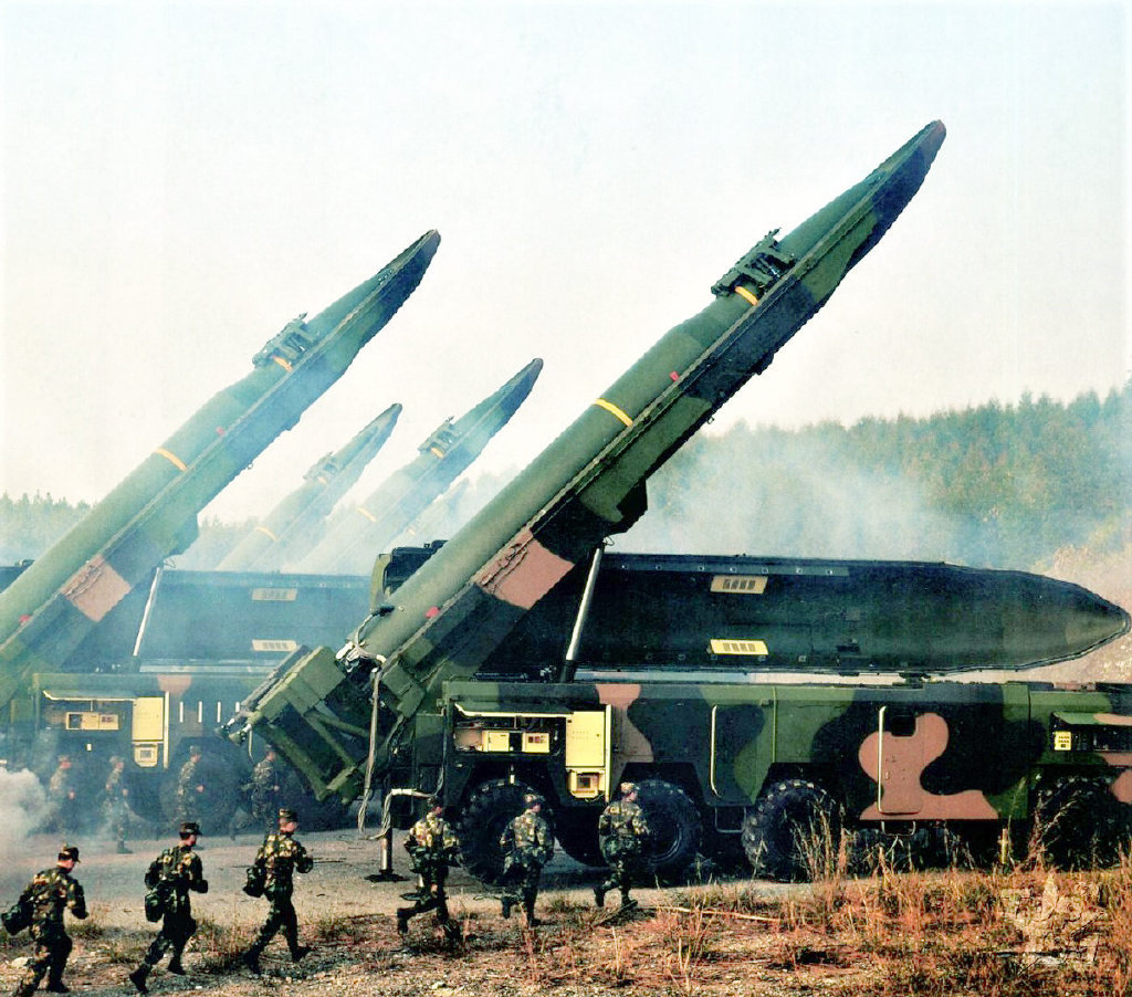 火箭军发射新型导弹美媒射程上千公里装备新弹头