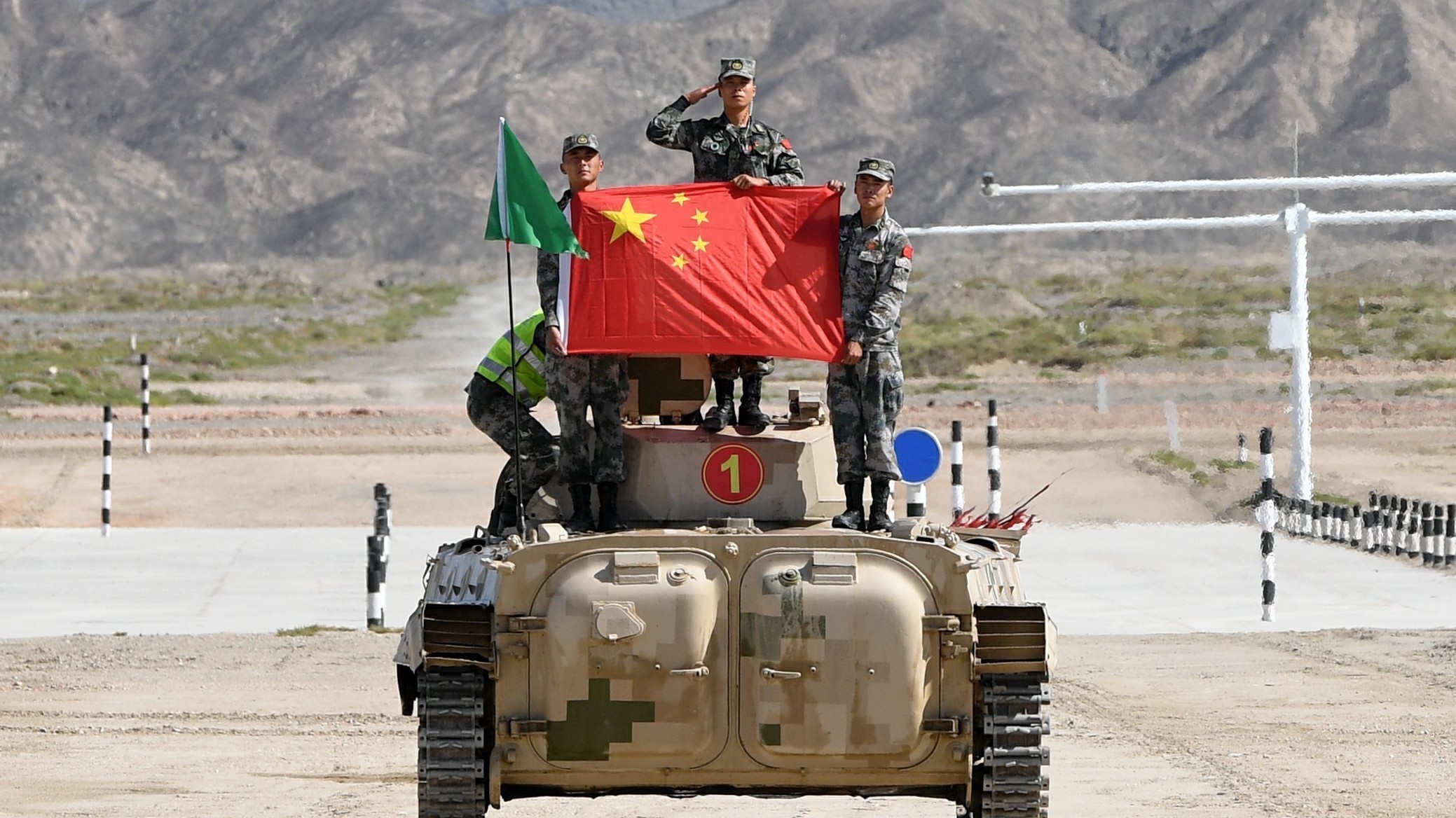 【国际军事比赛-2021】"苏沃洛夫突击"超燃混剪_凤凰网视频_凤凰网