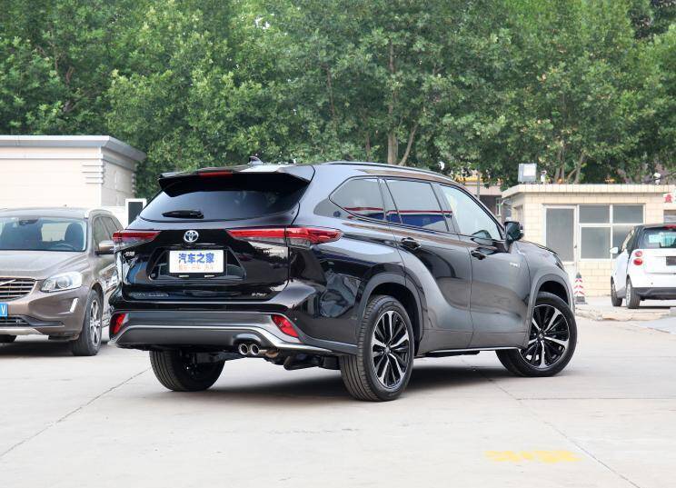 一汽丰田 皇冠陆放 2021款 2.5l hev四驱旗舰版
