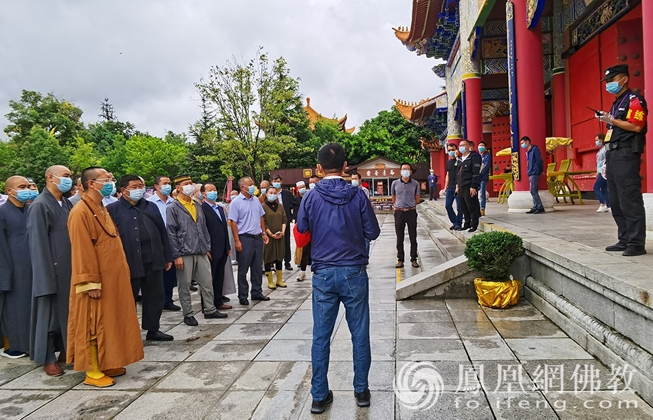 大理州宗教活动场所开展疫情防控应急演练暨疫情防控设备受捐仪式