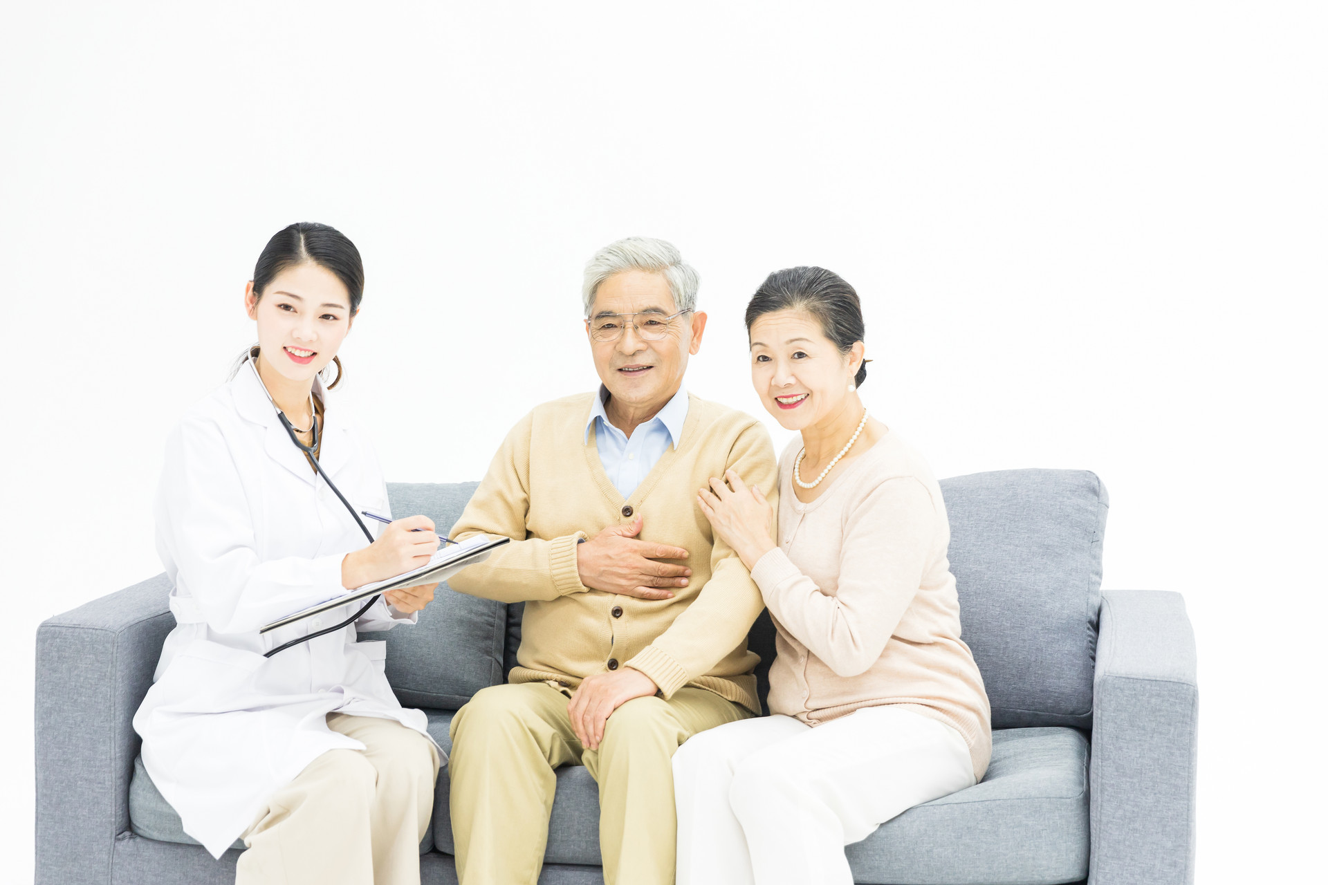 关爱高龄或失能老人青岛拟推出127项居家医疗服务