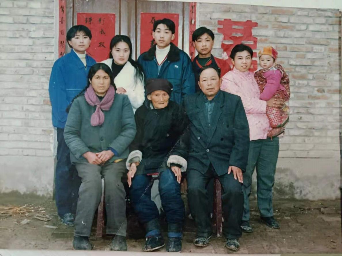 河南省首批教育世家事迹简介(一)