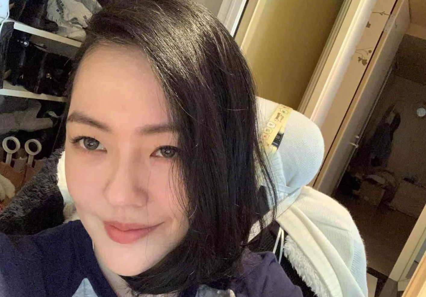 因ins风波沉寂1个月后小s更新播客疑复出暖身