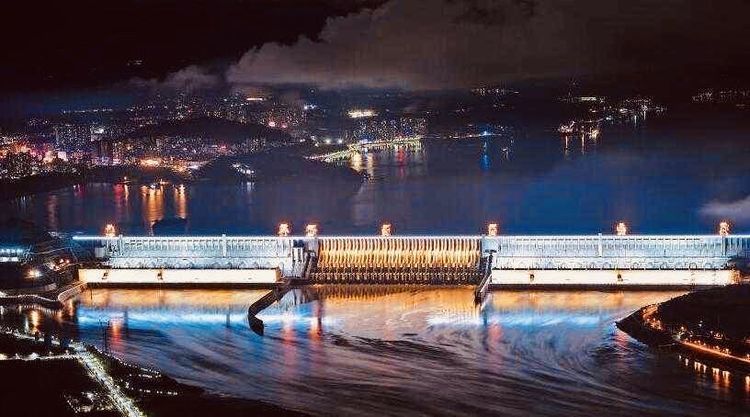 阮莲芬诗词欣赏：黄河放歌