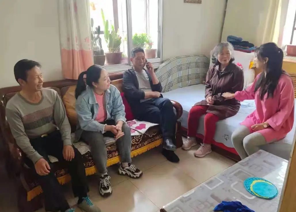 入户登记居民信息，了解居民需求