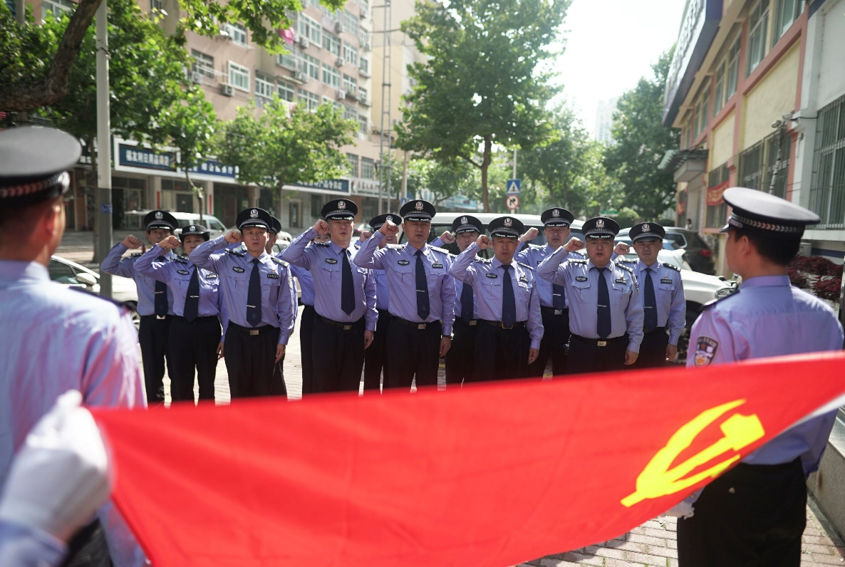 青岛市北公安大港派出所：党建引领  打造为民“枫桥警色”