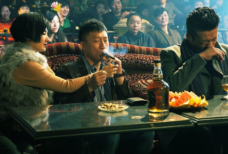 早在2013年上映的电影《毒战》中,谭凯(右一)就与孙红雷(中)有过合作