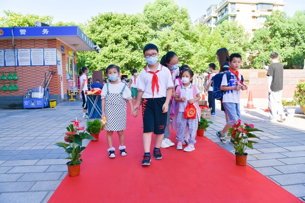 为学之初 礼仪之始——杭州市人民小学2021级一年级新生入学礼