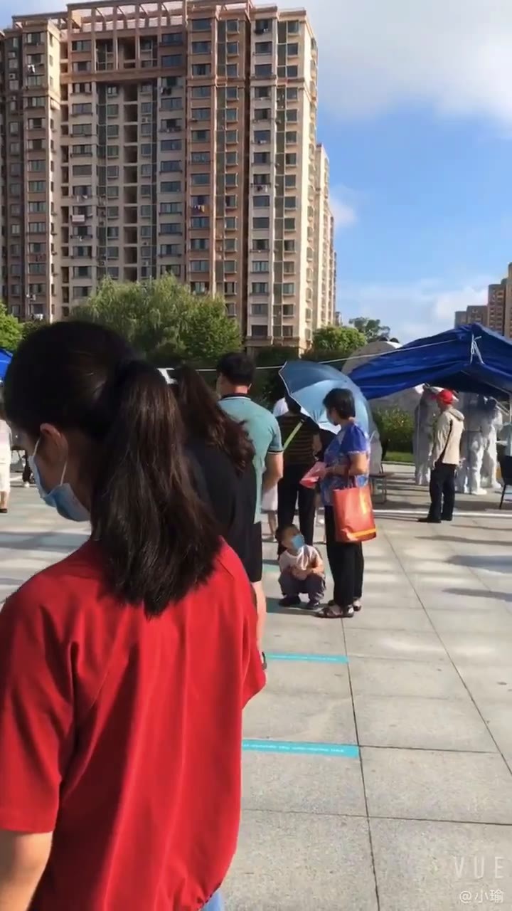 明起我市新冠病毒核酸检测价格下调混检纳入甲类医保全额报销