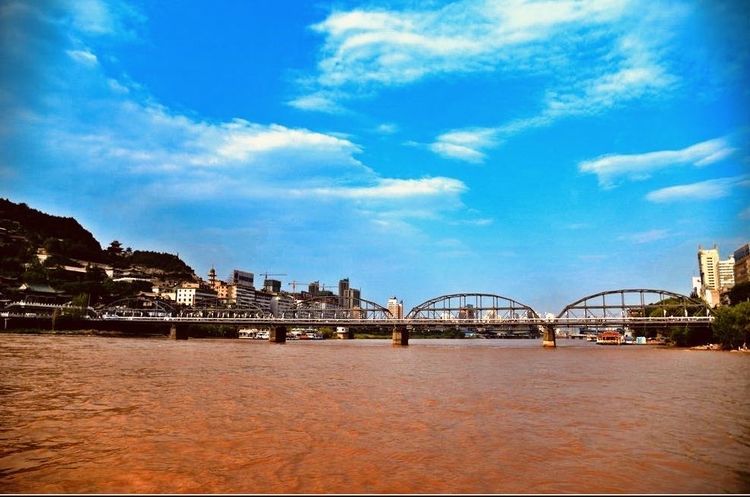 阮莲芬诗词欣赏：黄河放歌