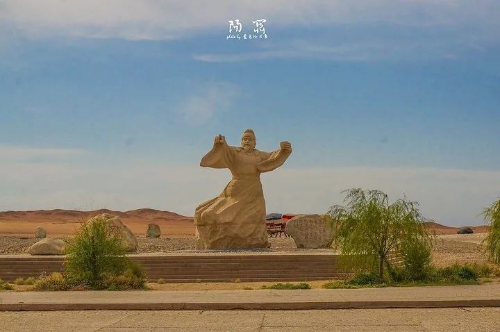 劝君更尽一杯酒，西出阳关无故人——王维