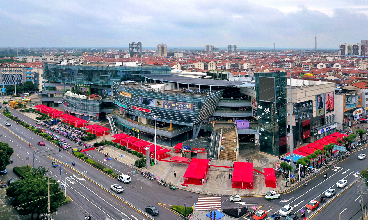 汇聚城芯极致资源,随着配套设施的不断完善,新洲摩尔城,幸福时代广场