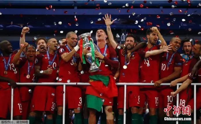 资料图：5年前，葡萄牙队收获了队史第一个欧洲杯桂冠。