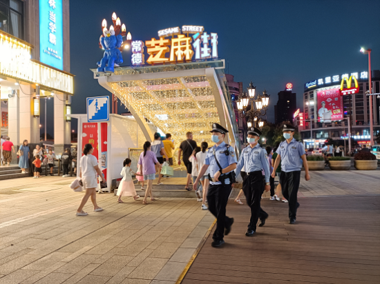 巡 出城市安全感 防 出群众满意度 常德市公安局全力加强市城区巡逻防控 凤凰网