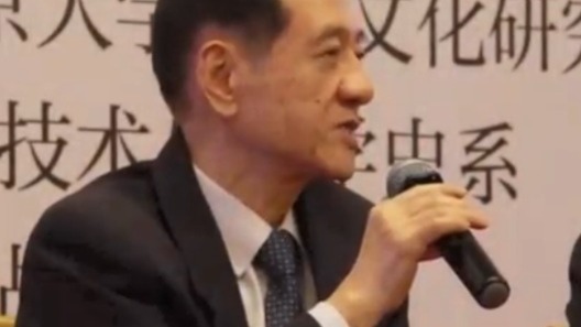 韩启德倡导“叙事医学”：会看病，更要走进病人内心