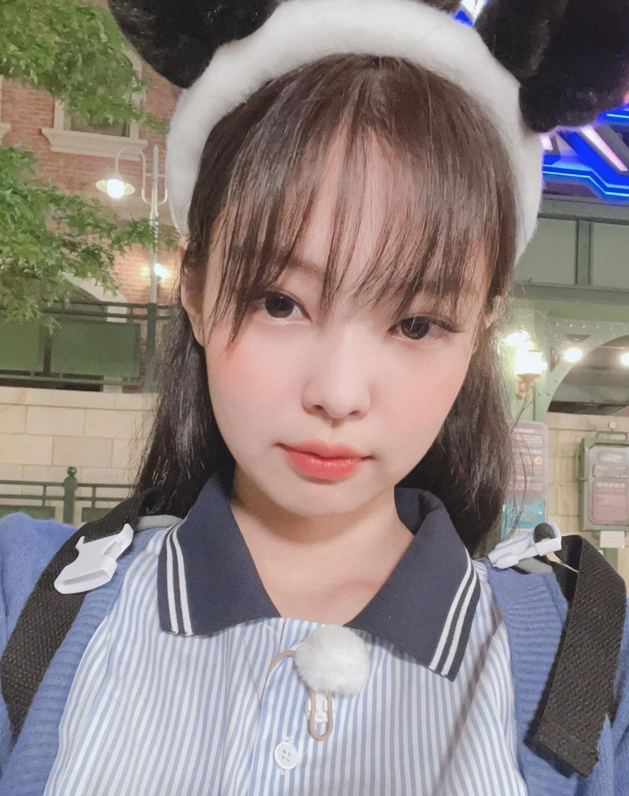 jennie戴熊猫发箍清纯风自拍甜美可爱灵动怡人