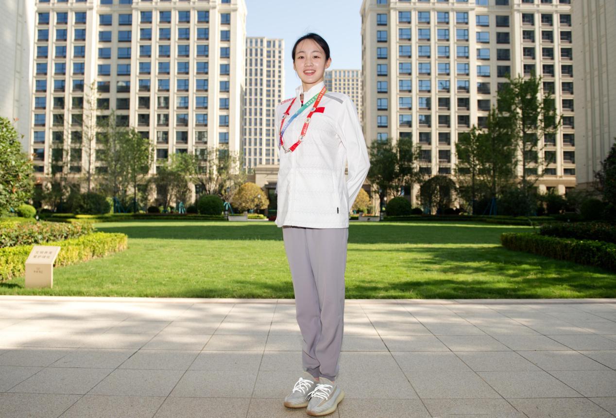 奥运花样游泳亚军全运会冠军肖雁宁回国比赛很亲切喜欢吃陕西面食