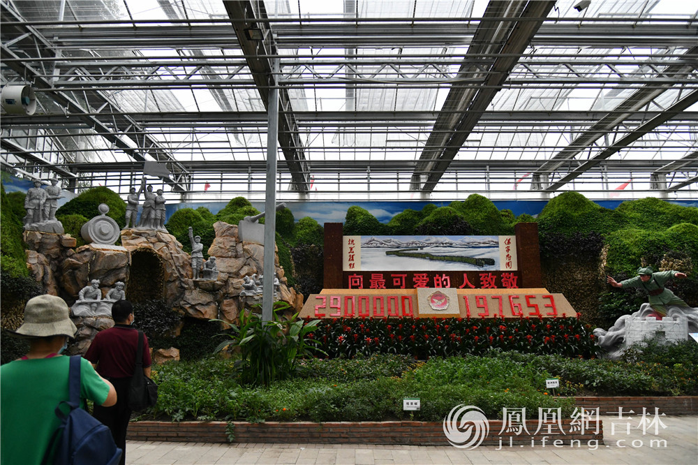 “建党百年”主题展厅。梁琪佳摄