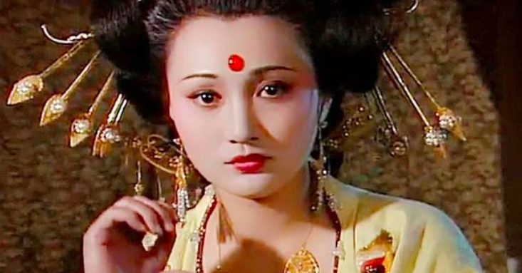 靓到被四大美女除名这张妖后脸让人沦陷