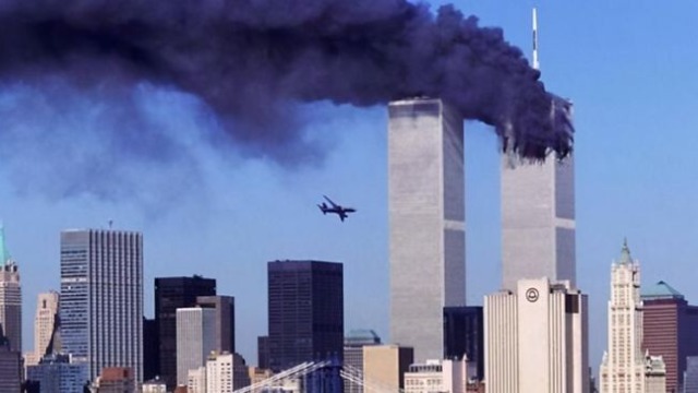 回顾9.11事件全过程：恐怖分子劫持飞机，径直撞向世贸中心大厦