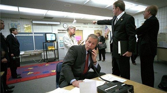 911撞击发生后，时任美国总统布什为何“失去消息”？