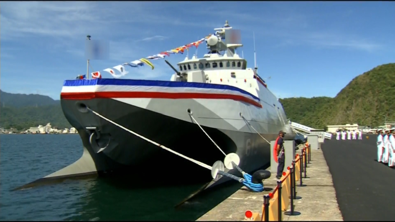 台海军"塔江"舰成军,蔡英文又来吹嘘"台湾之光"