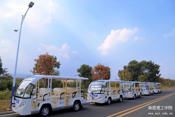 超赞！“百十米出行”自动驾驶车入驻南昌理工学院