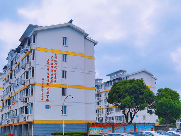 装饰一新的湾底村