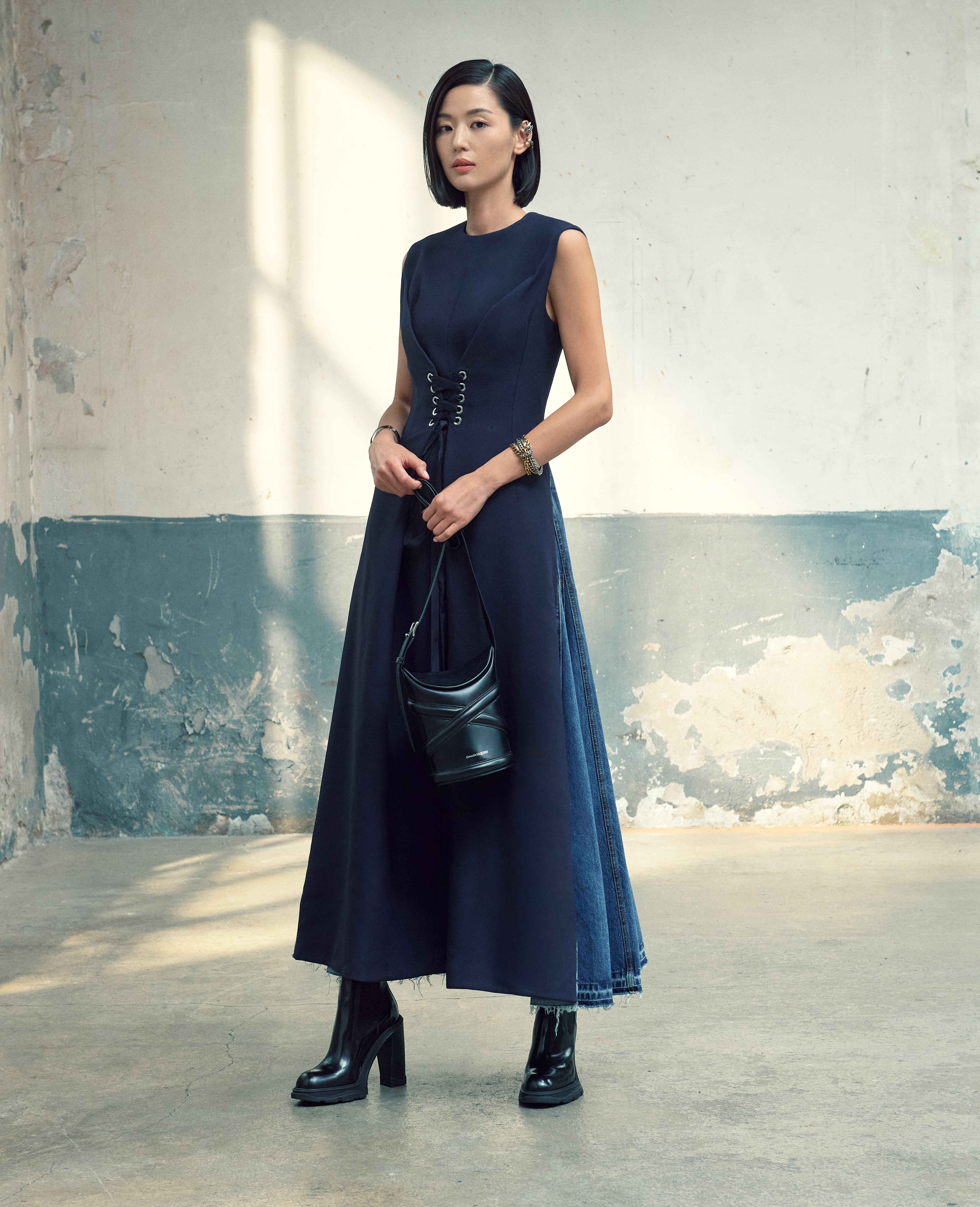 alexander mcqueen韩国品牌大使全智贤 演绎2021秋冬anemones(银莲花)