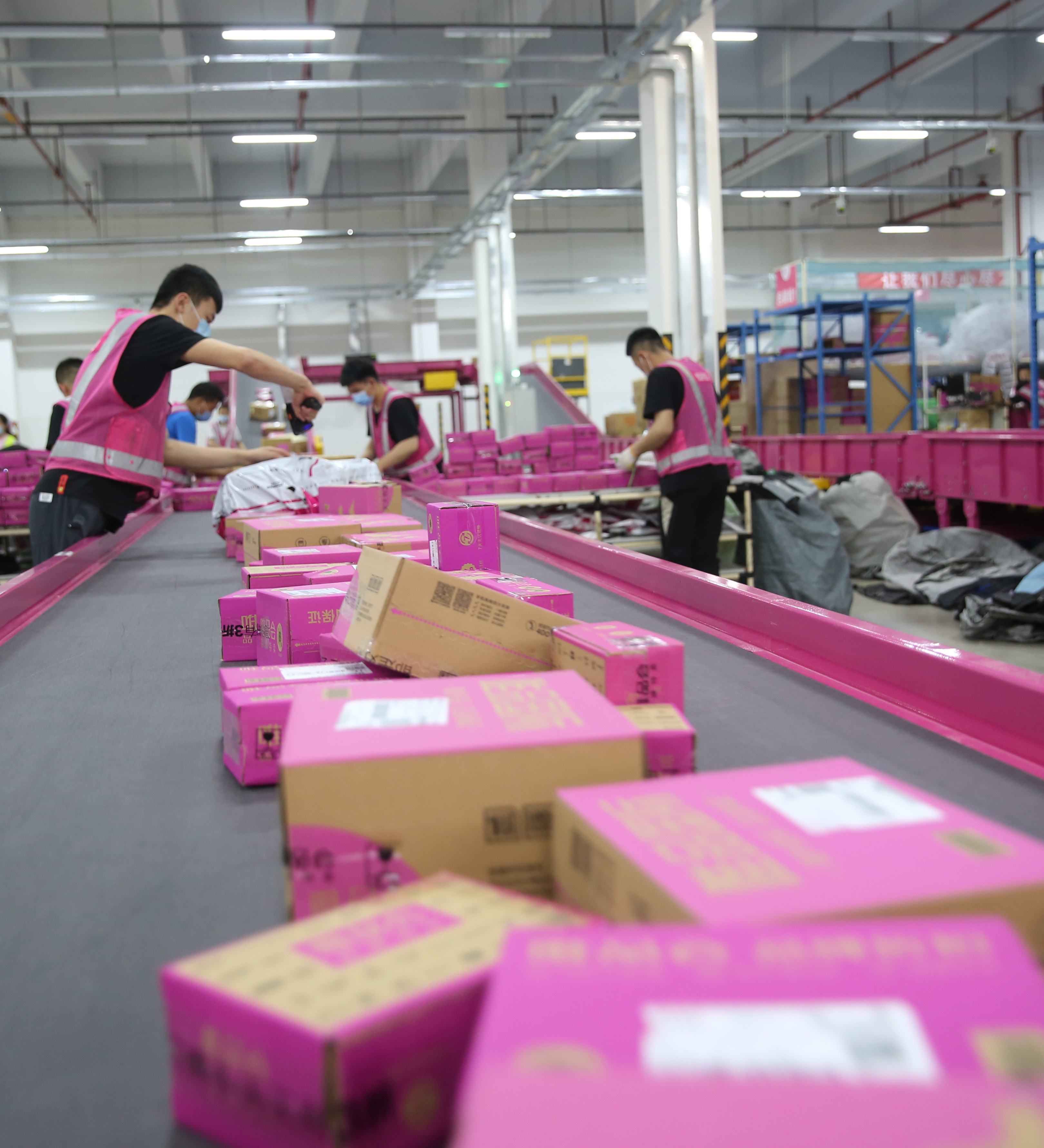 单场销售额突破亿元！山东首家跨境电商保税直播基地正式启用