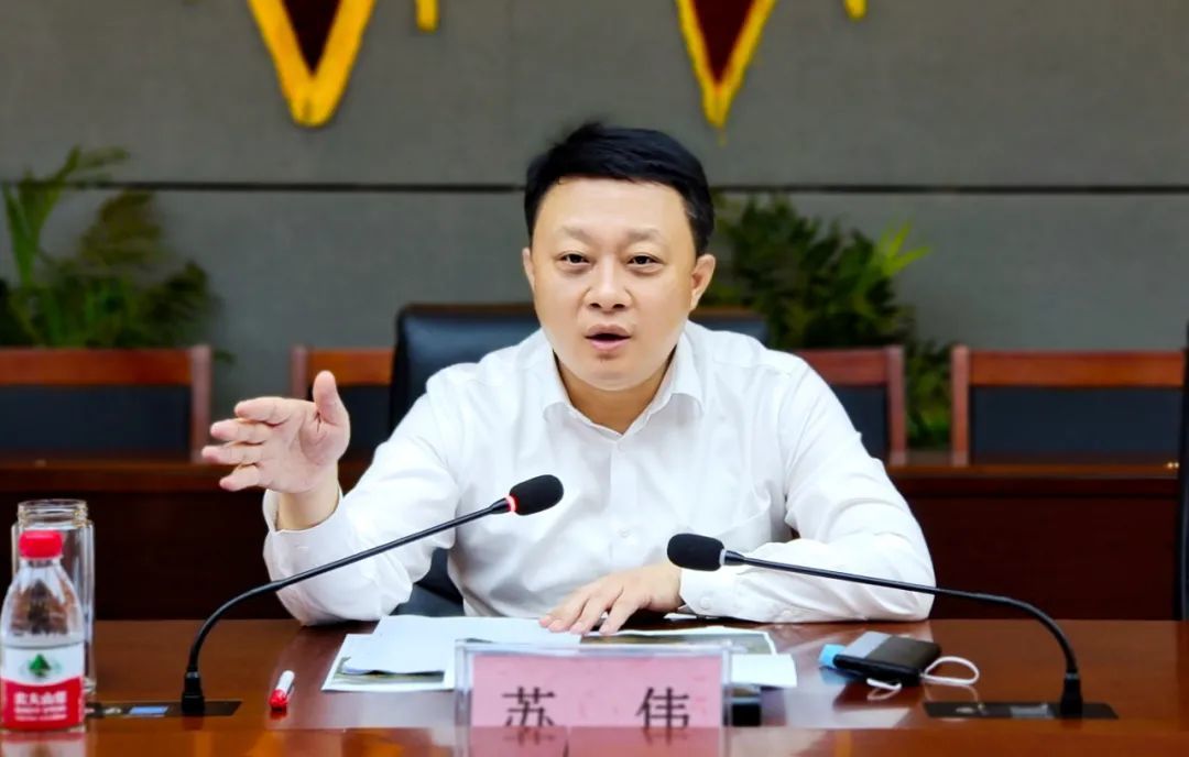 针对徐州空港经济开发区和王集镇的区域协调发展,苏伟强调——要牢固