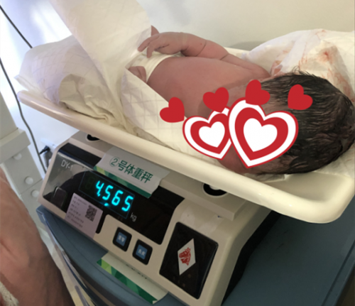 大写的奇迹9斤顺产无侧切巨大儿宝宝深圳远东历险诞生记