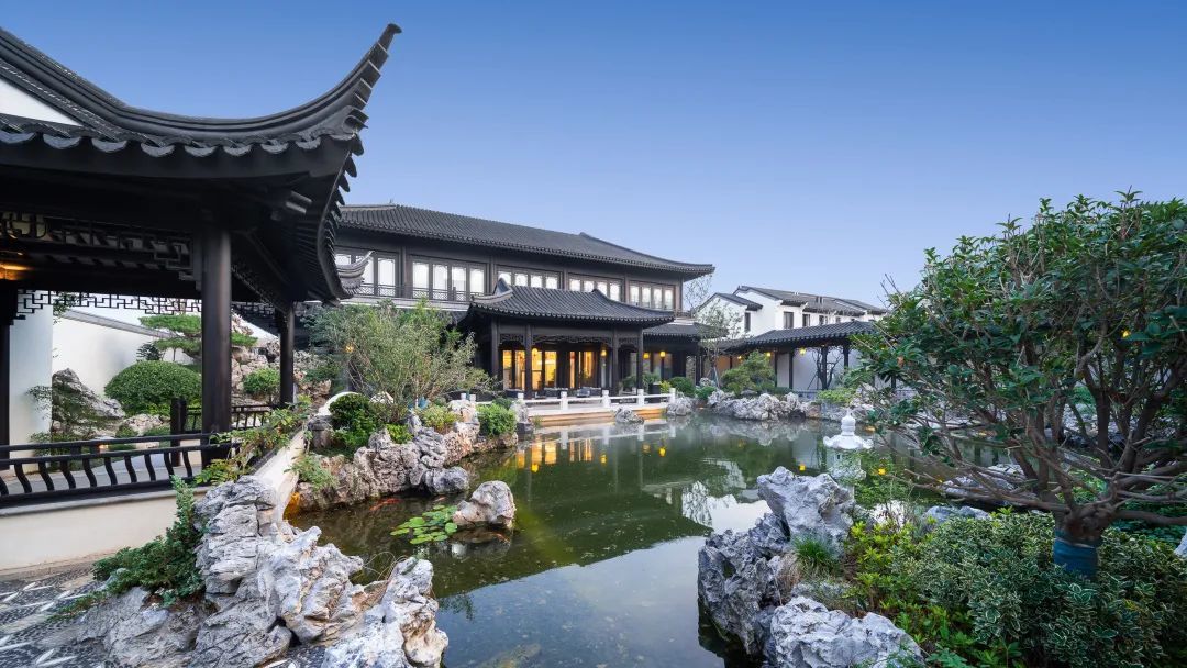 zwa卓时水石千年齐都之上的城市小镇淄博雅园