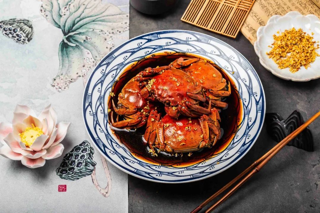 东太湖大闸蟹沉醉在三年陈酿花雕秋天第一口熟醉蟹满满蟹黄