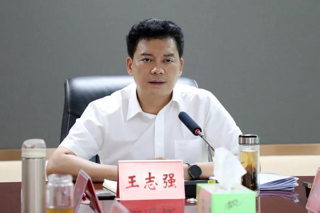 会上,王志强听取了药博会,磐安发展大会各项活动筹备情况汇报.