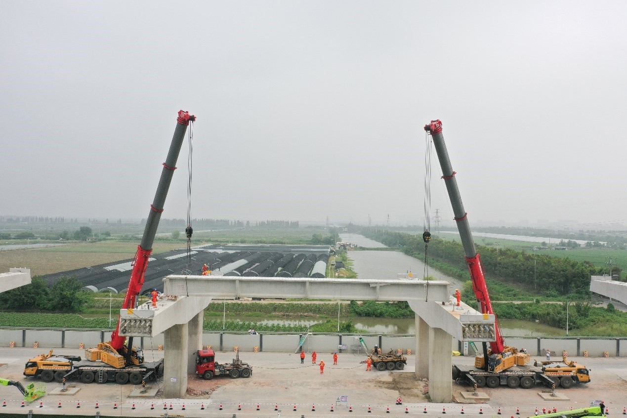 作业班组召开近阶段起重作业总结会,要求以此次成功吊装作业为契机