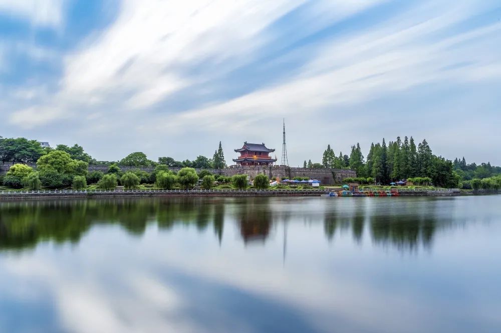 图/荆州古城