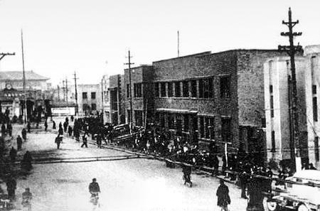 中央广场(旧称辕门)前的街道