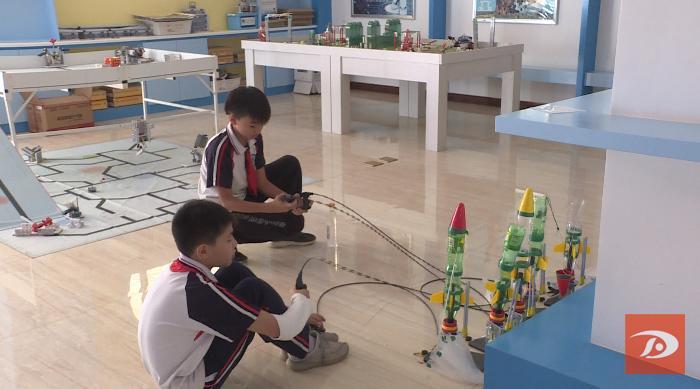 校园创客空间集结“黑科技” 敦煌少年玩转“魔法”