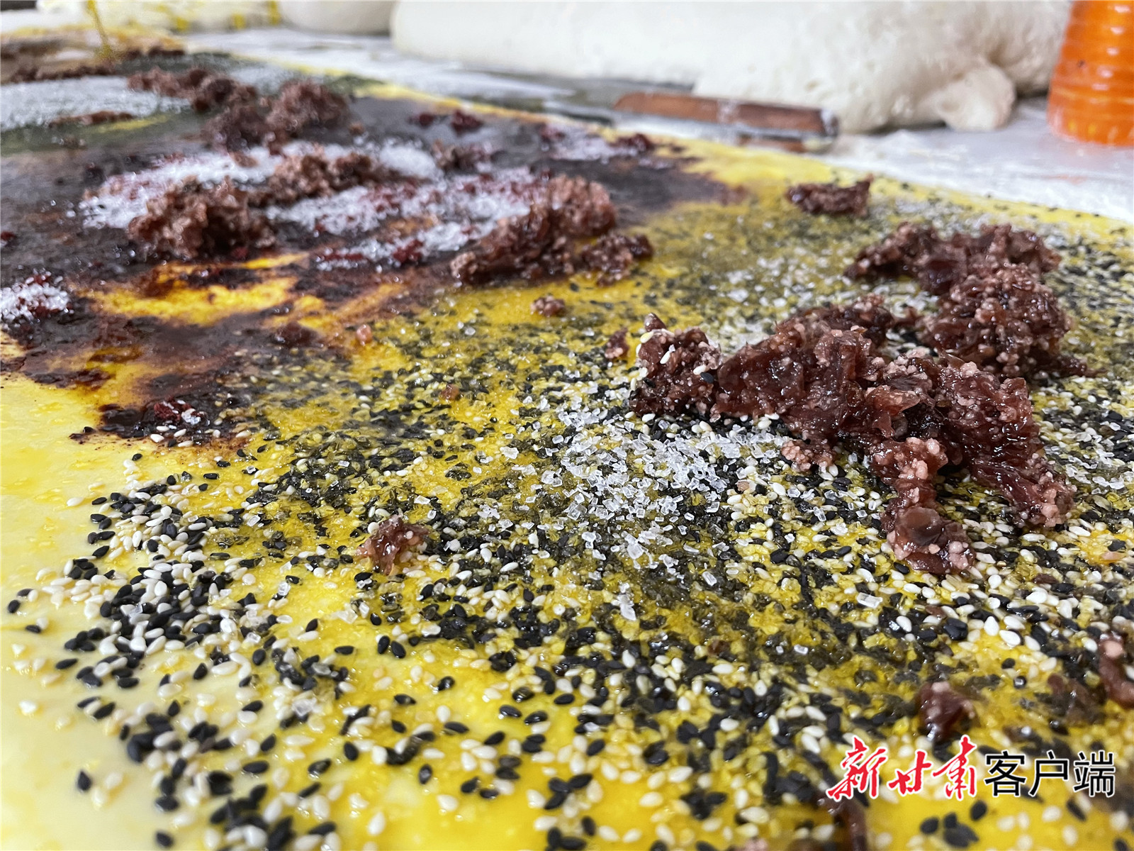 陇上“土月饼”开出“花” 层层叠叠卷出家乡味