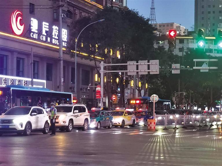 兰州城区为啥这么堵？交警“对症下药”来支招
