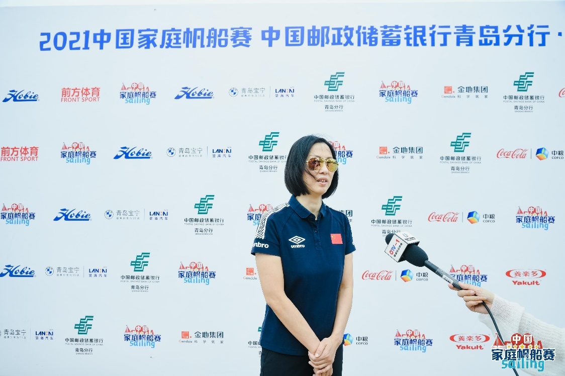 中国帆船帆板运动协会副秘书长傅丹青