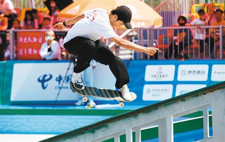 高人一筹板上钉金 陕西选手高群翔受伤仍夺冠