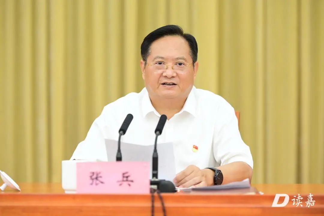 嘉兴市委书记张兵坚决打赢腾笼换鸟凤凰涅盘攻坚战