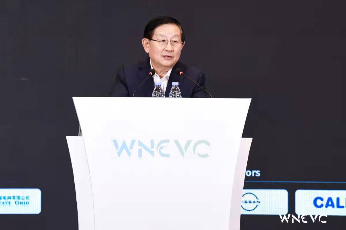 全国政协副主席、中国科协主席，世界新能源汽车大会主席万钢致辞